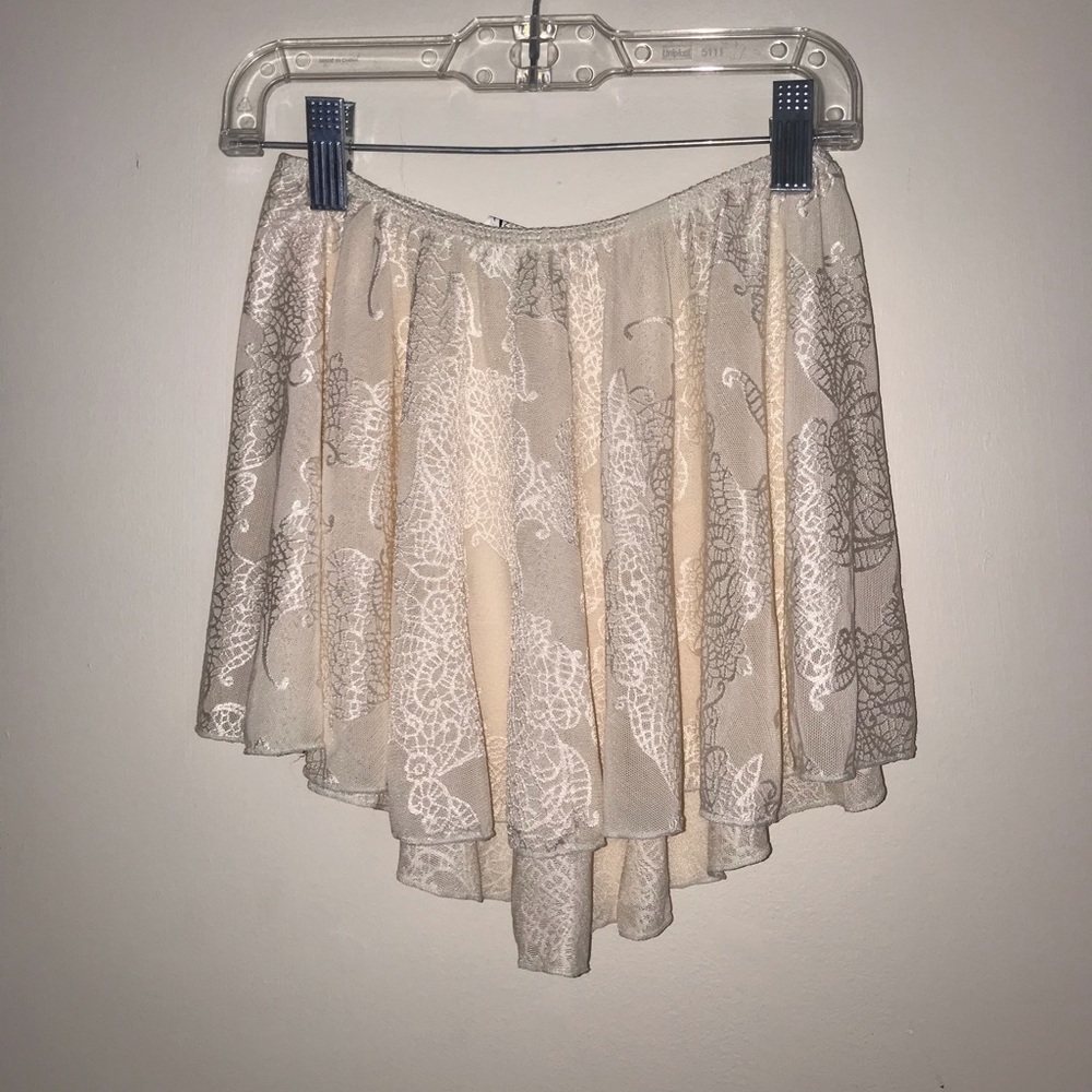 NEW w/o tags MOTIONWEAR lace dance skirt ☁️
